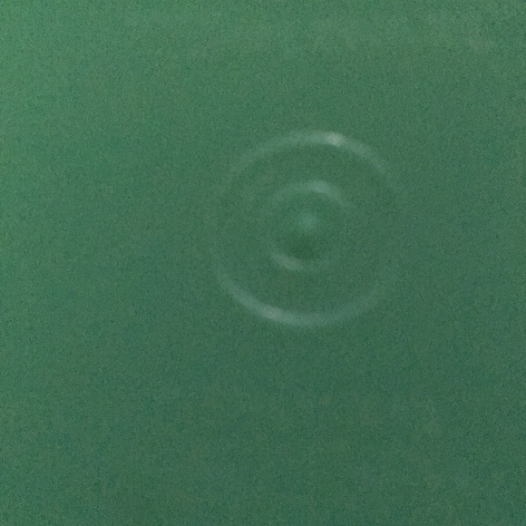 Tupperware veggie container - Picture 2 of 2